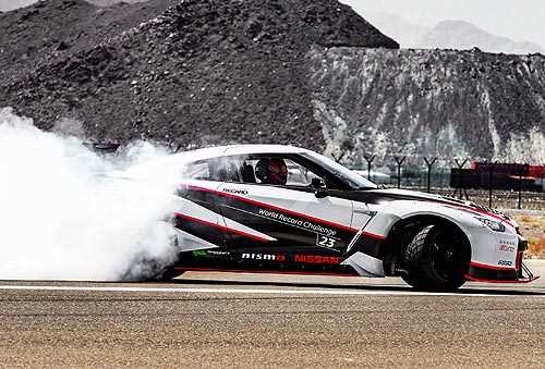 До какой скорости развиваются автомобили на гонках Drift: рекорды и достижения